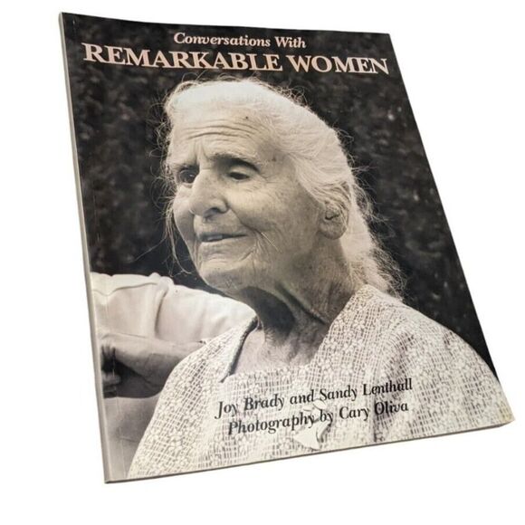 Conversations With Remarkable Women Signed by the Authors /1000 - Picture 1 of 4